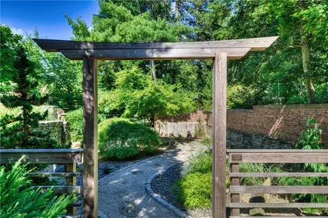 35 Seabreeze Lane Bristol RI 02809