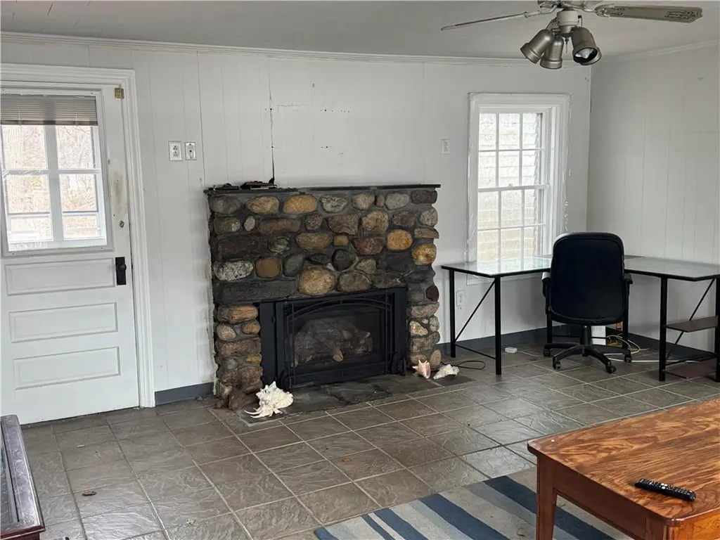 15 Link Street Warwick RI 02886