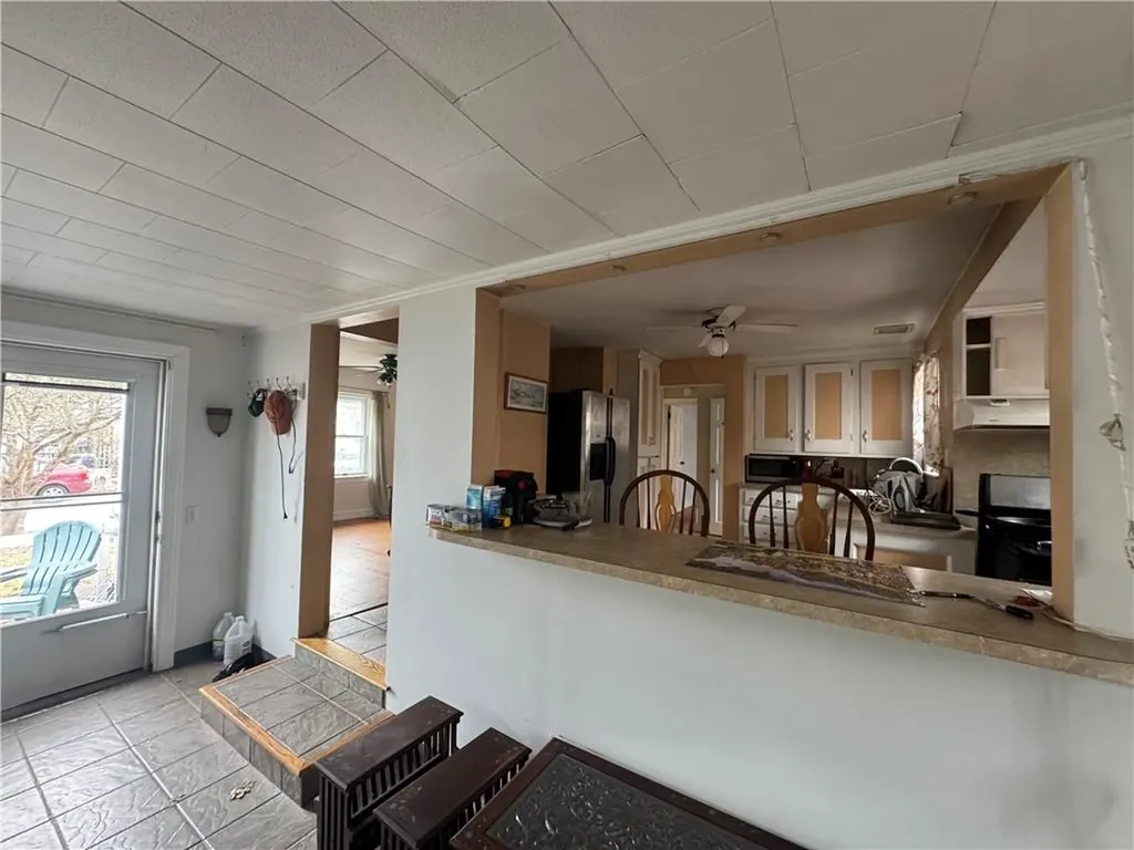 15 Link Street Warwick RI 02886