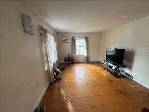 15 Link Street Warwick RI 02886