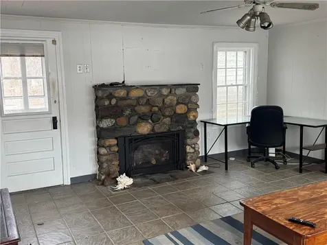 15 Link Street Warwick RI 02886