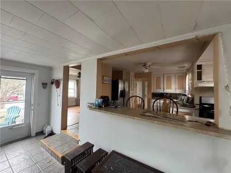 15 Link Street Warwick RI 02886