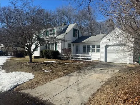 15 Link Street Warwick RI 02886