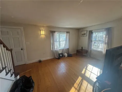 15 Link Street Warwick RI 02886