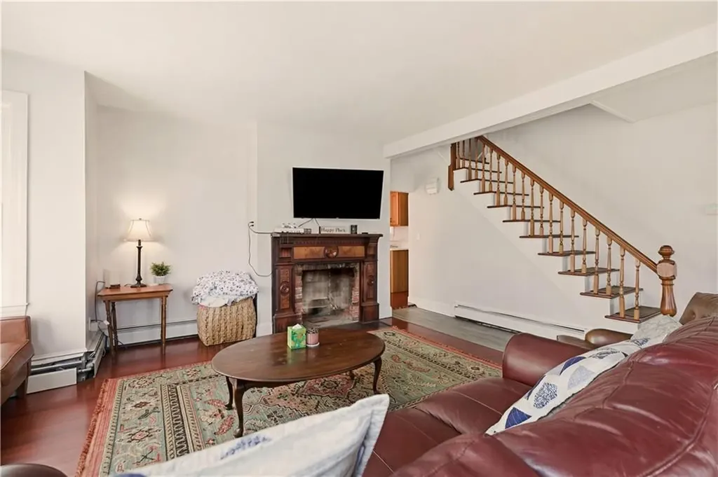 22 Summer Street Newport RI 02840