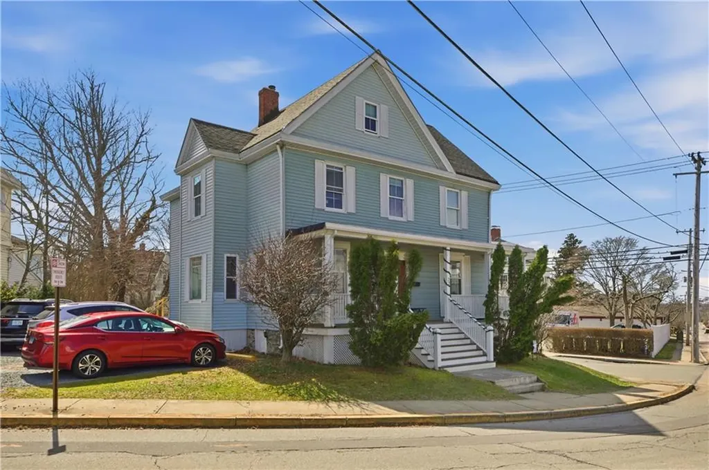 22 Summer Street Newport RI 02840