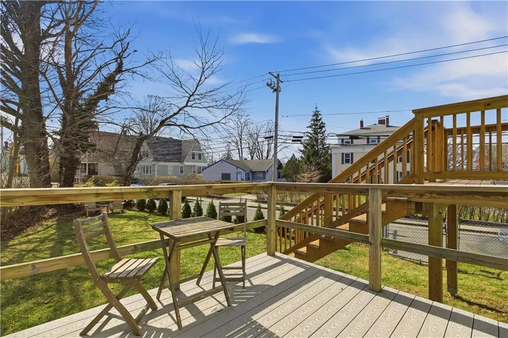 22 Summer Street Newport RI 02840