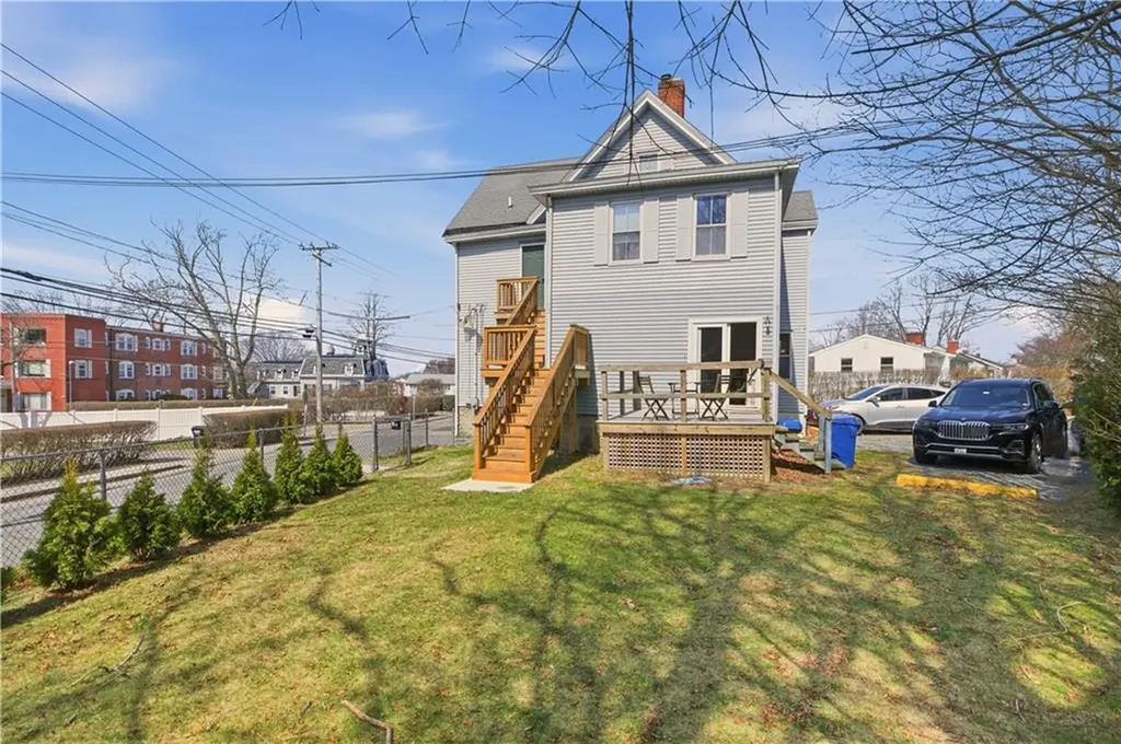 22 Summer Street Newport RI 02840