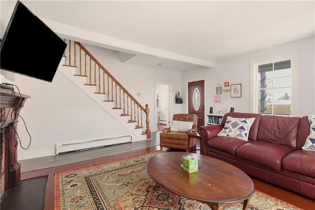 22 Summer Street Newport RI 02840