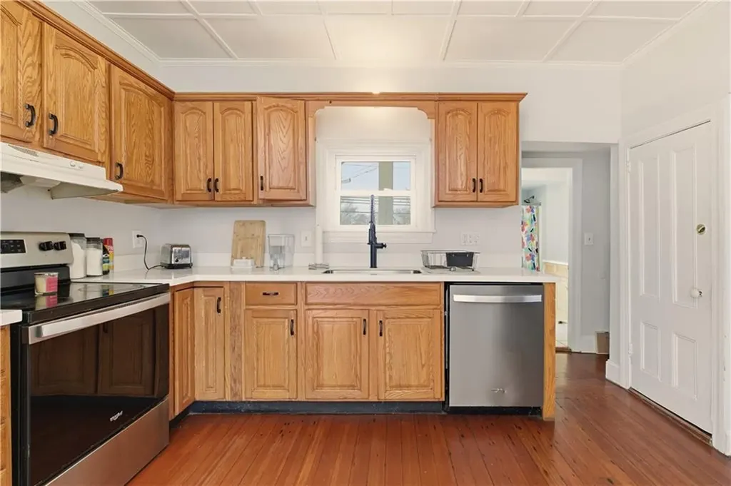22 Summer Street Newport RI 02840