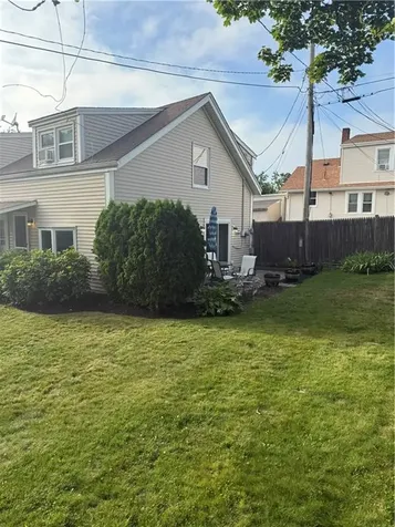 16 Dudley Avenue Newport RI 02840
