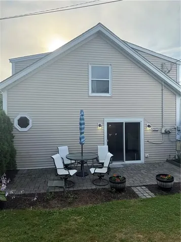 16 Dudley Avenue Newport RI 02840