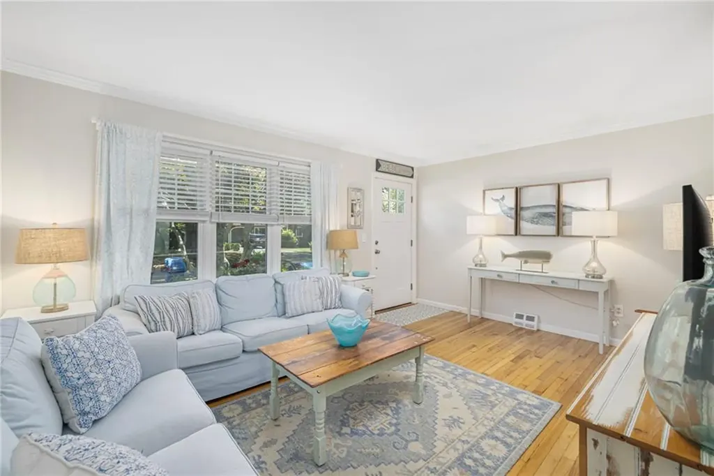 133 Carroll Avenue Newport RI 02840