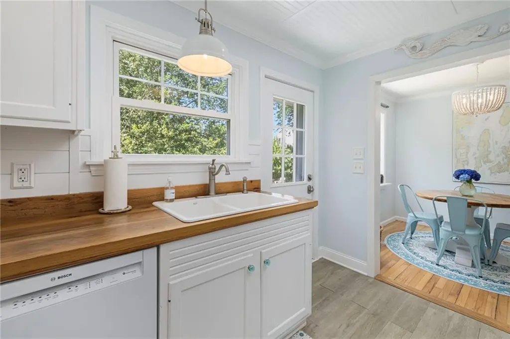 133 Carroll Avenue Newport RI 02840