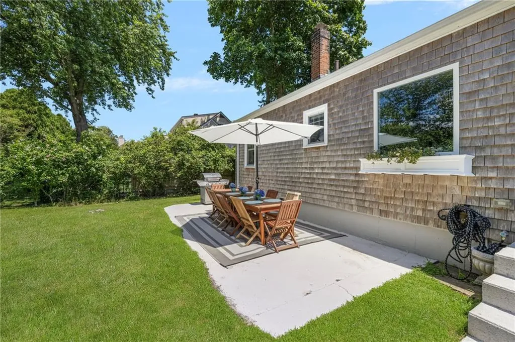 133 Carroll Avenue Newport RI 02840