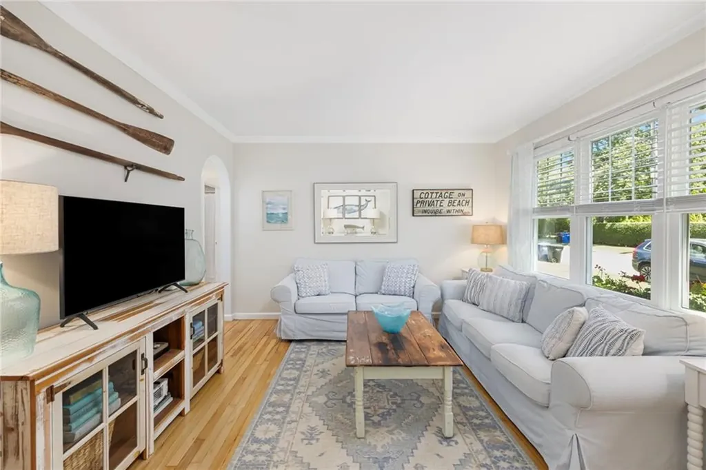 133 Carroll Avenue Newport RI 02840