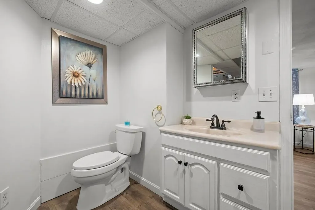 6 Tennyson Road Warwick RI 02888