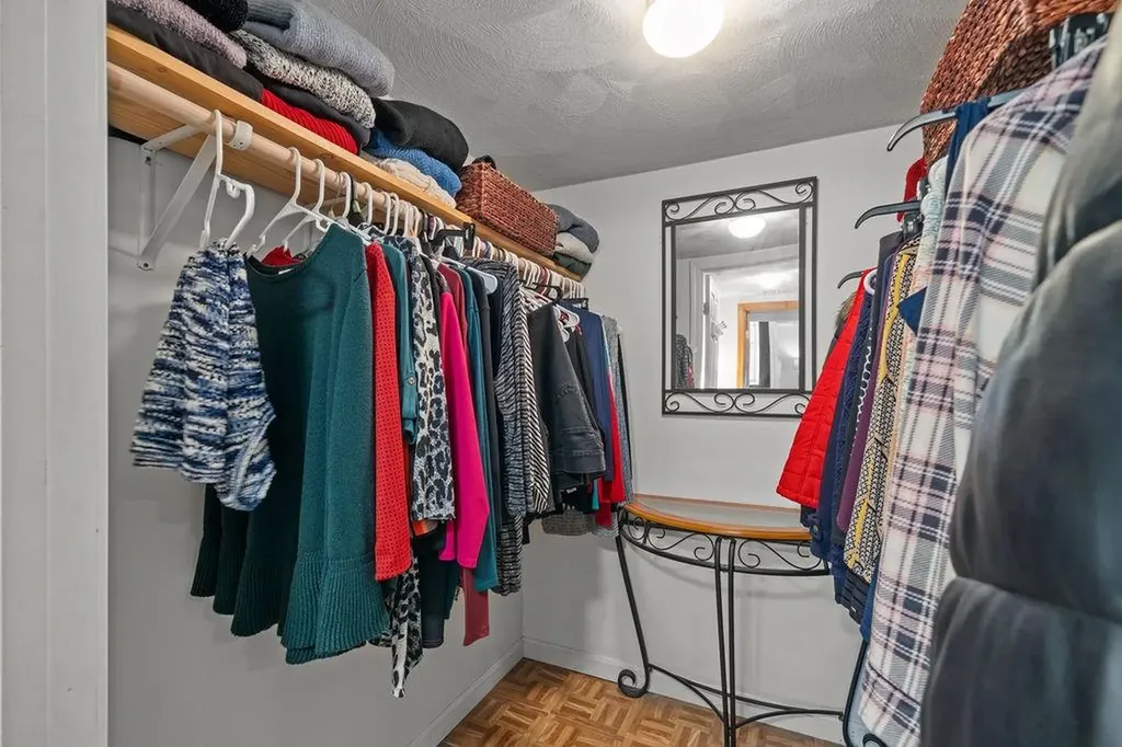 6 Tennyson Road Warwick RI 02888