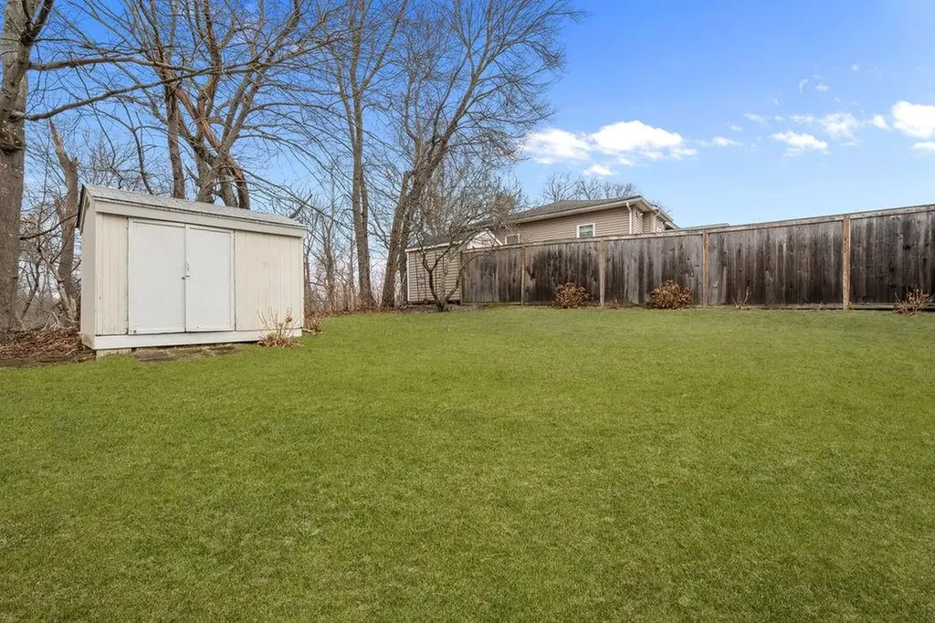 6 Tennyson Road Warwick RI 02888
