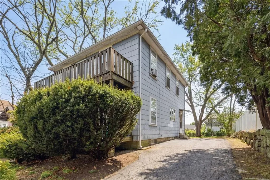 5 Minoru Street Smithfield RI 02917