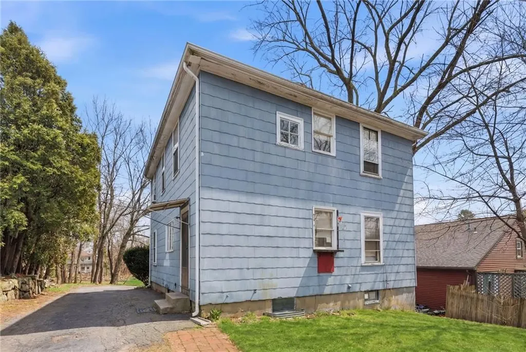 5 Minoru Street Smithfield RI 02917