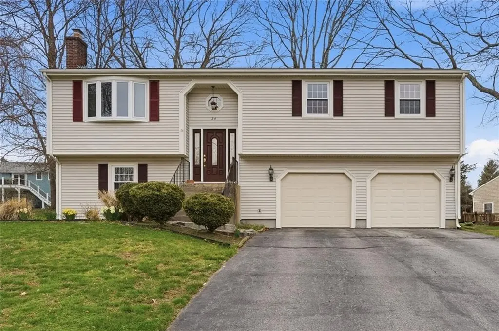 24 Sandy Lane Bristol RI 02809