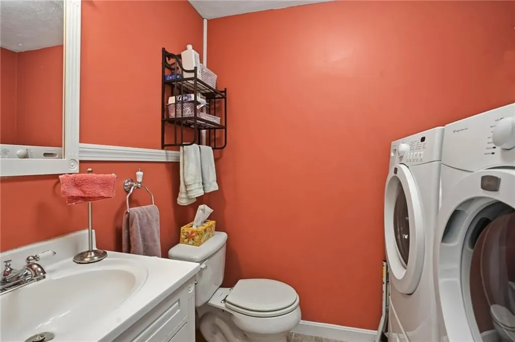 24 Sandy Lane Bristol RI 02809