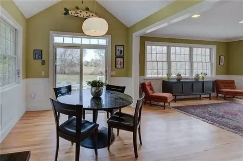 154 Lincoln Avenue Barrington RI 02806