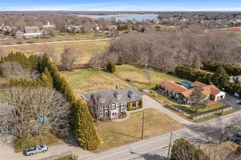 154 Lincoln Avenue Barrington RI 02806
