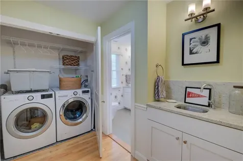 154 Lincoln Avenue Barrington RI 02806
