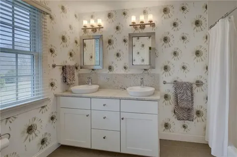 154 Lincoln Avenue Barrington RI 02806