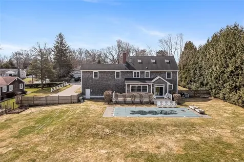 154 Lincoln Avenue Barrington RI 02806