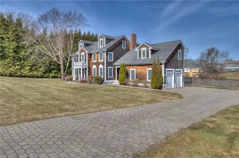 154 Lincoln Avenue Barrington RI 02806