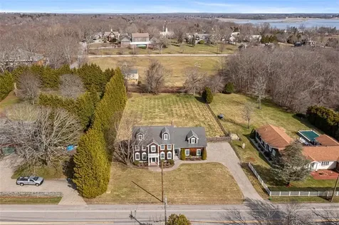 154 Lincoln Avenue Barrington RI 02806