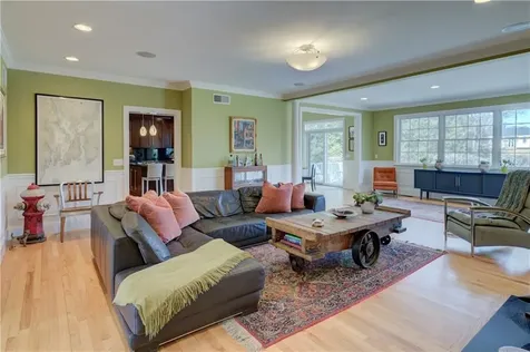 154 Lincoln Avenue Barrington RI 02806