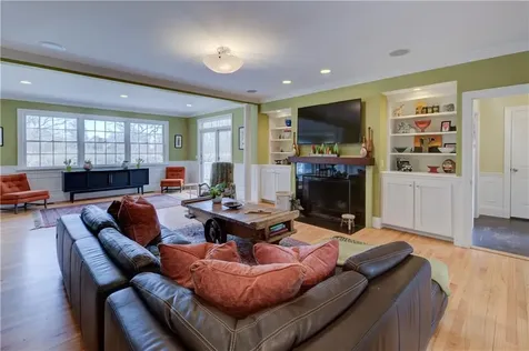 154 Lincoln Avenue Barrington RI 02806