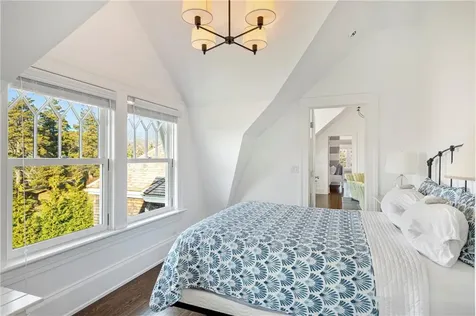 150 Boston Neck Road Narragansett RI 02882