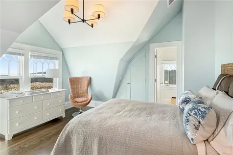 150 Boston Neck Road Narragansett RI 02882