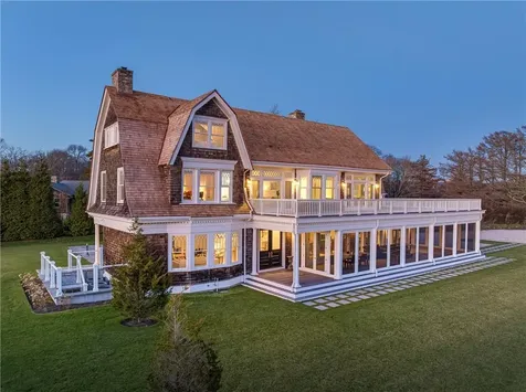 150 Boston Neck Road Narragansett RI 02882