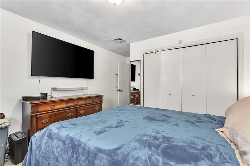 367 369 Hawkins Street Providence RI 02904