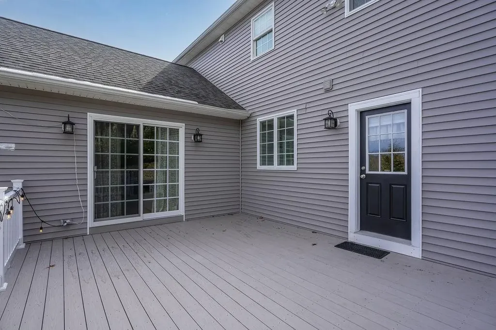 14 Longbrook Drive Cumberland RI 02864