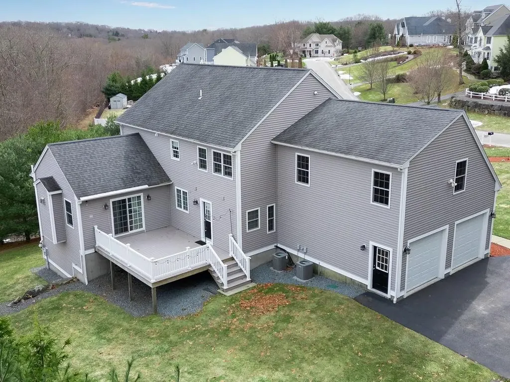 14 Longbrook Drive Cumberland RI 02864