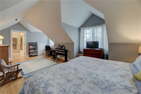 50 Shadow Farm Way South Kingstown RI 02879