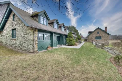 50 Shadow Farm Way South Kingstown RI 02879