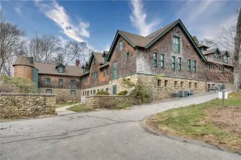 50 Shadow Farm Way South Kingstown RI 02879