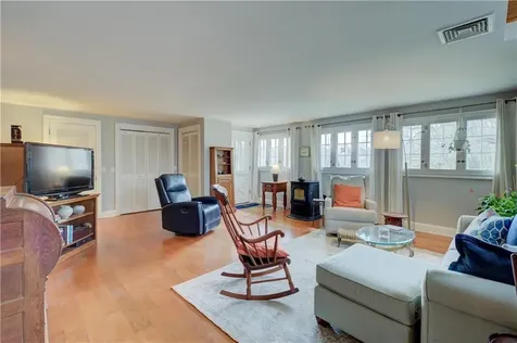 50 Shadow Farm Way South Kingstown RI 02879