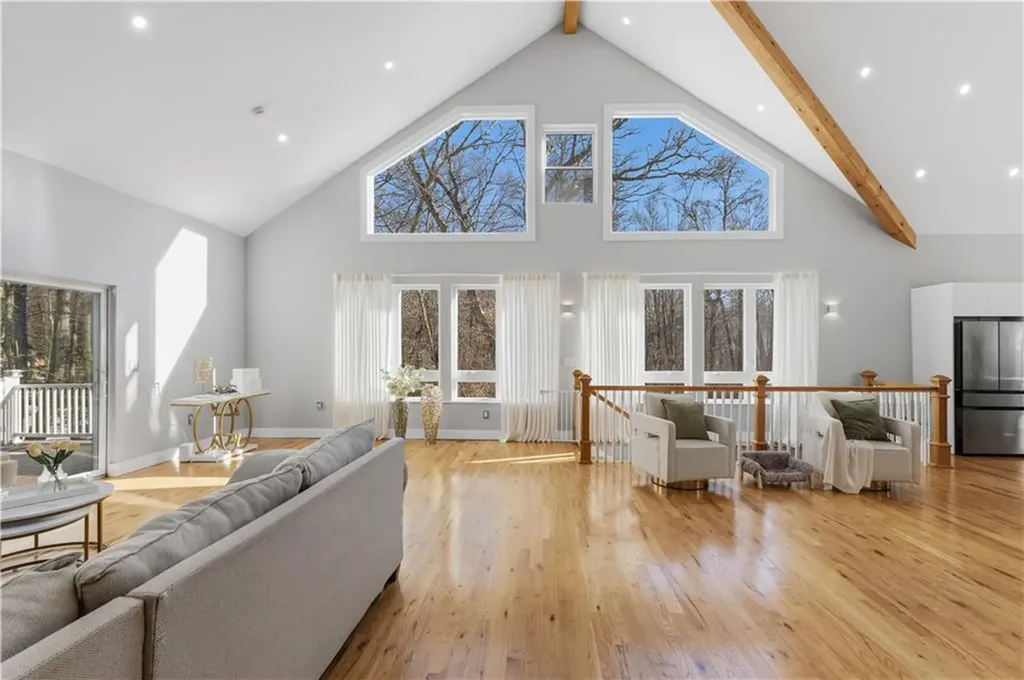 270 Brayton Road Tiverton RI 02878