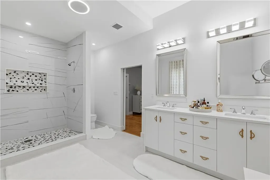270 Brayton Road Tiverton RI 02878