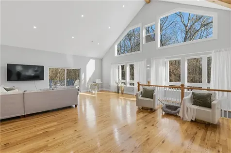 270 Brayton Road Tiverton RI 02878