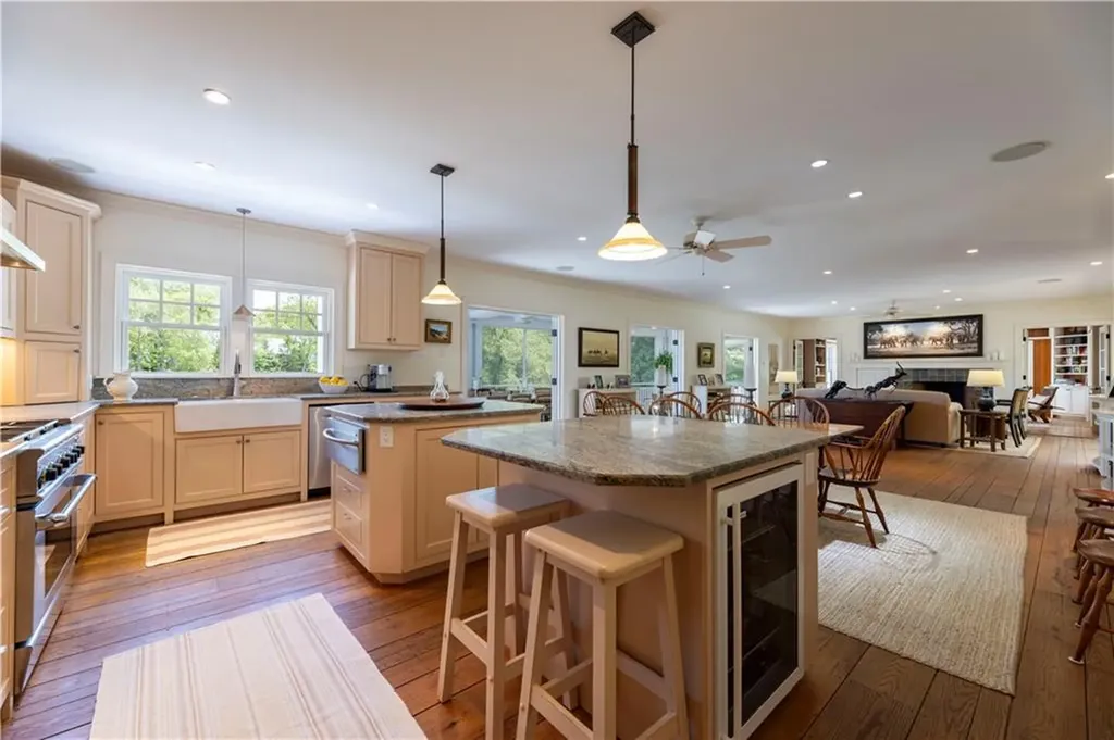 137 Cove Point East Charlestown RI 02813